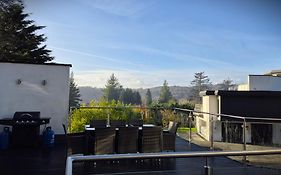 Brantlea Detached 4 Bed Home, Hot Tub, Lake View, Parking, Pet Friendly